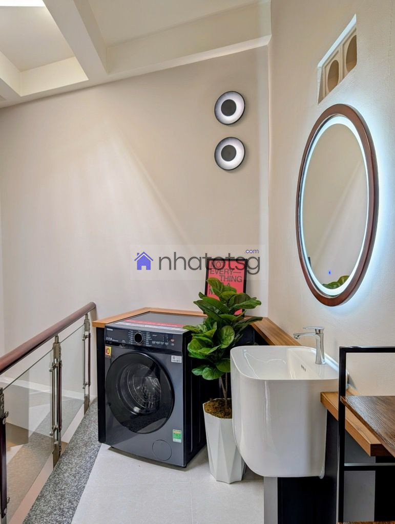 4 TẦNG - XE HƠI NGỦ NHÀ - KHU DÂN TRÍ CAO PHÂN LÔ ĐỒNG BỘ.