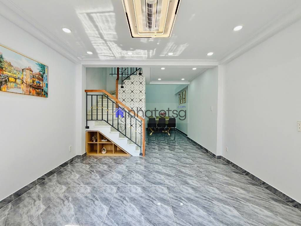 NHÀ ĐẸP ĐÓN TẾT 5 TẦNG BTCT. VỊ TRÍ TRUNG TÂM ( ĐÃ BÁN)