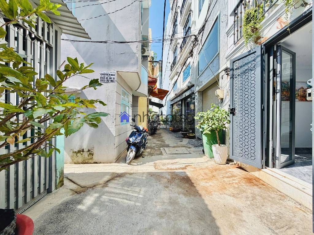 NHÀ ĐẸP ĐÓN TẾT 5 TẦNG BTCT. VỊ TRÍ TRUNG TÂM ( ĐÃ BÁN)