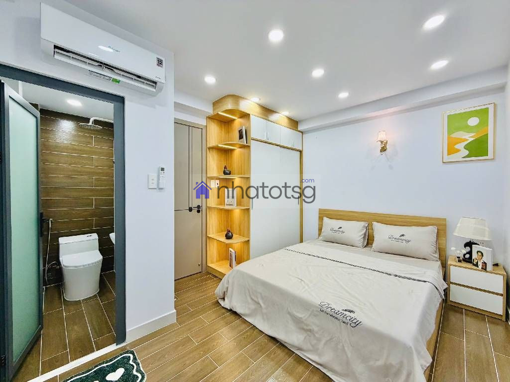 NHÀ ĐẸP ĐÓN TẾT 5 TẦNG BTCT. VỊ TRÍ TRUNG TÂM ( ĐÃ BÁN)