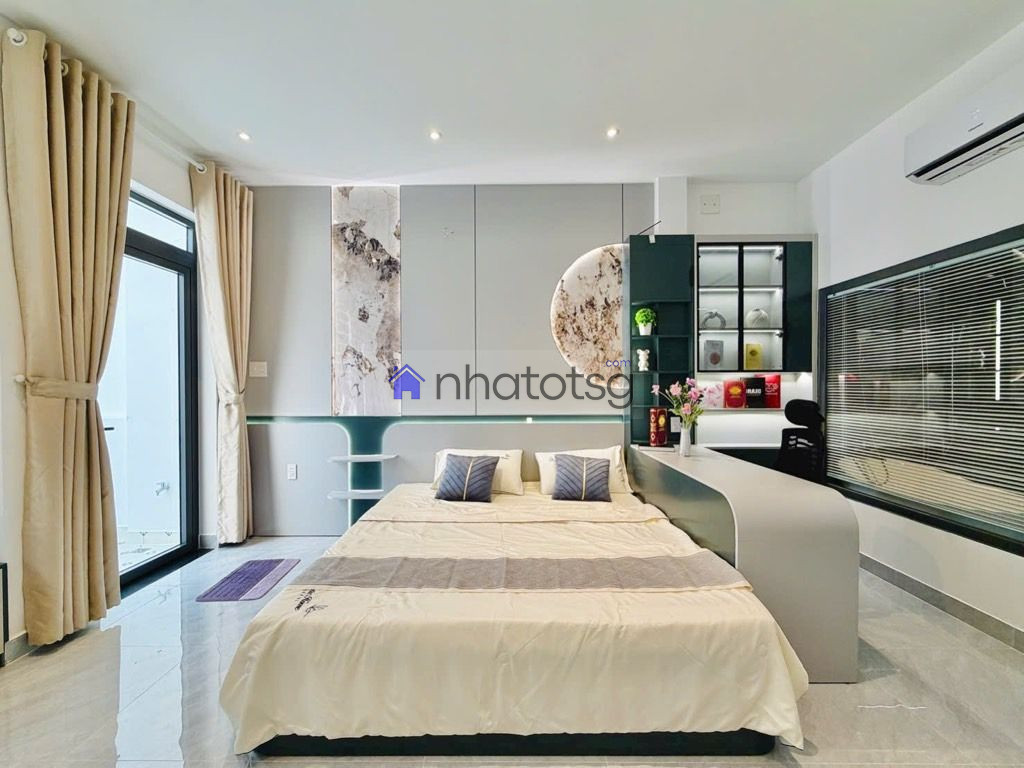 Hẻm an ninh, dân trí, hoàn công đủ. Tặng full nội thất xịn.