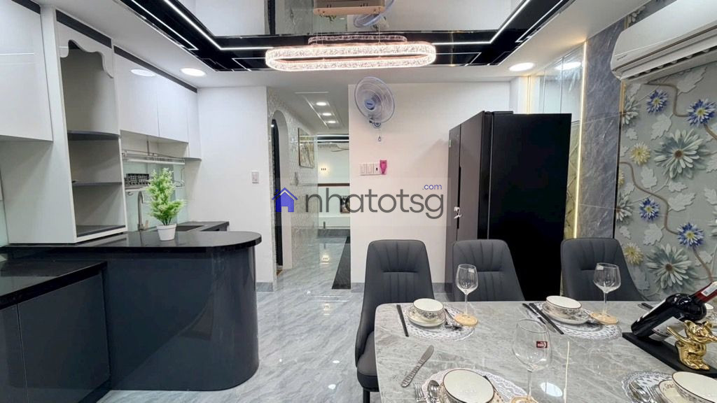 HẺM Ô TÔ. KHU AN NINH, DÂN TRÍ  - TẶNG FULL NỘI THẤT XỊN.