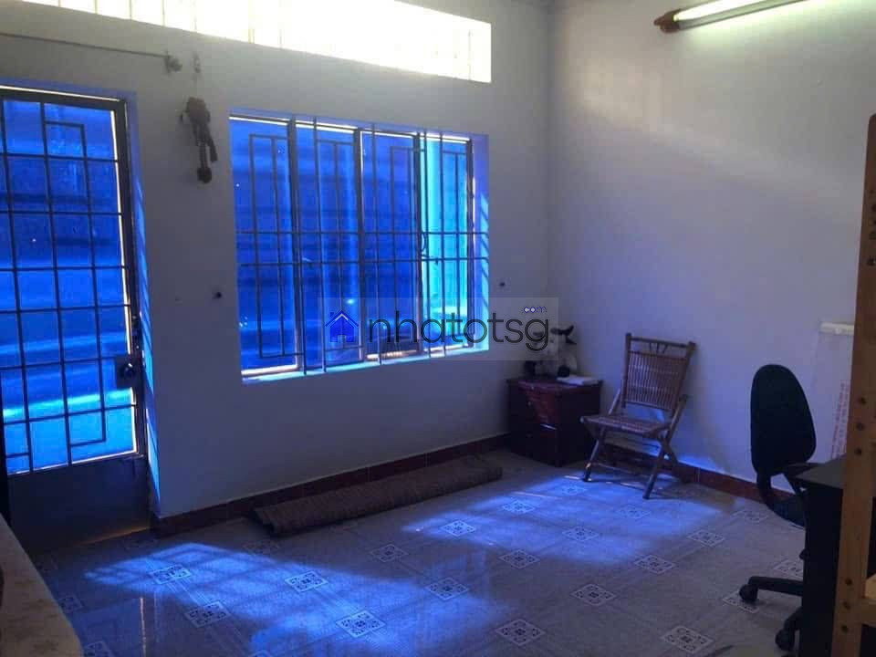 NHÀ VUÔNG, THÔNG SỐ ĐẸP, HẺM ĐẸP, THÔNG, SÁT MẶT TIỀN, GẦN ỦY BAN, GẦN CÔNG VIÊN LÀNG HOA.( ĐÃ BÁN)