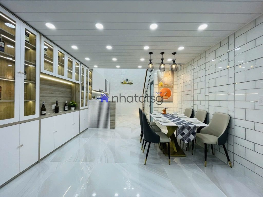 NHÀ 5 TẦNG – HẺM 8M PHÂN LÔ – VÀO Ở NGAY ĐÓN TẾT 2026.