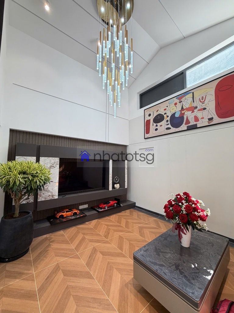 SIÊU PHẨM ĐẸP NHƯ TRANH - 4 TẦNG MỚI CỨNG. ÔTÔ ĐỖ CỬA. NGAY CV LÀNG HOA.