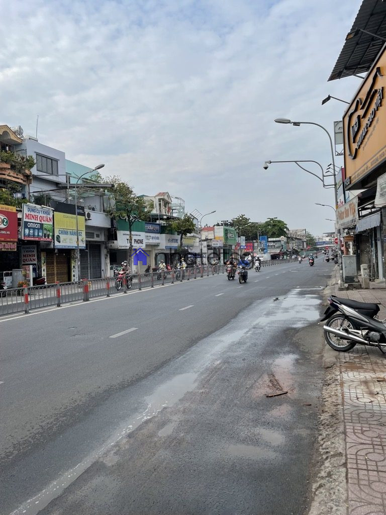 MẶT TIỀN ĐƯỜNG VỪA Ở VỪA KINH DOANH, PHÁP LÝ CHUẨN, MUA BÁN CÔNG CHỨNG NGAY.