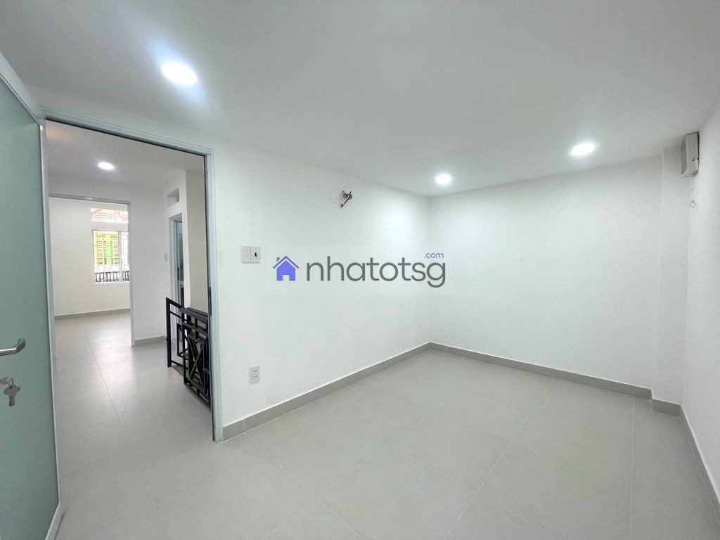 NHÀ ĐẸP MỚI - CÁCH MT 10M. HẺM AN NINH - CÔNG NHẬN ĐỦ - KHÔNG LỘ GIỚI.