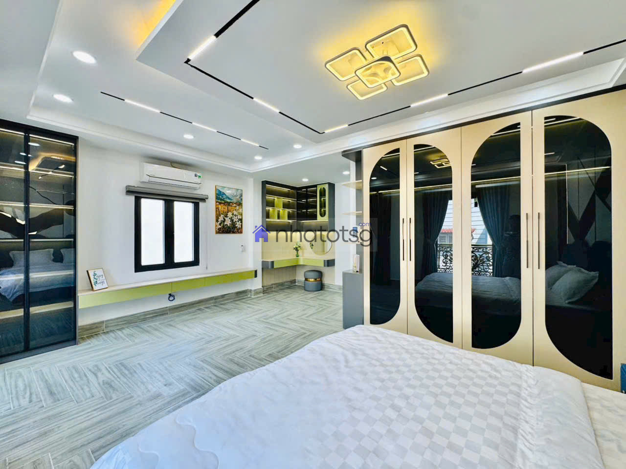 Căn góc, đường 5m ô tô ngủ trong nhà. Gần chợ Tân Sơn.