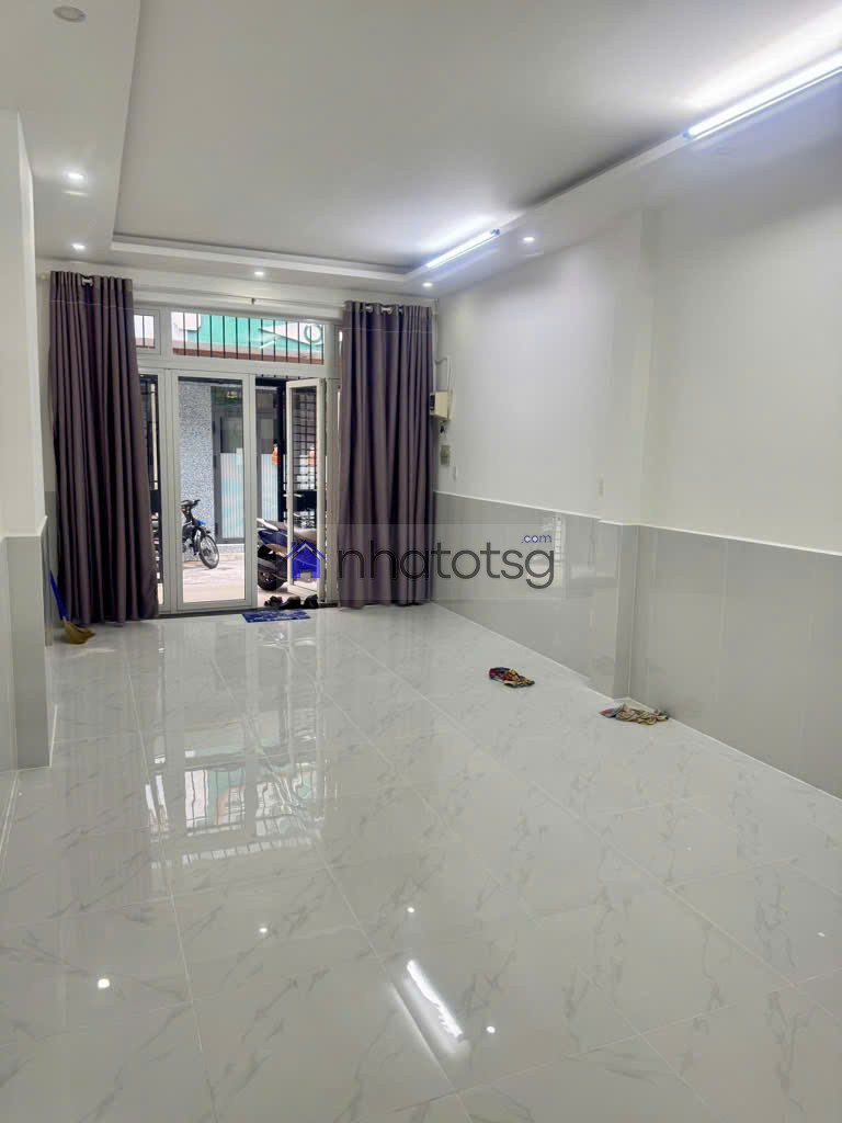 Căn góc hẻm xe hơi. Giáp Bình Thạnh & Phú Nhuận. Gần Sân Bay TSN, chợ Cây Quéo.