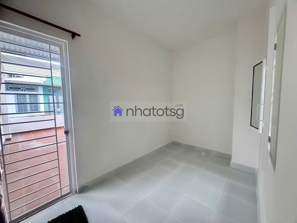 Căn góc hẻm xe hơi. Giáp Bình Thạnh & Phú Nhuận. Gần Sân Bay TSN, chợ Cây Quéo.