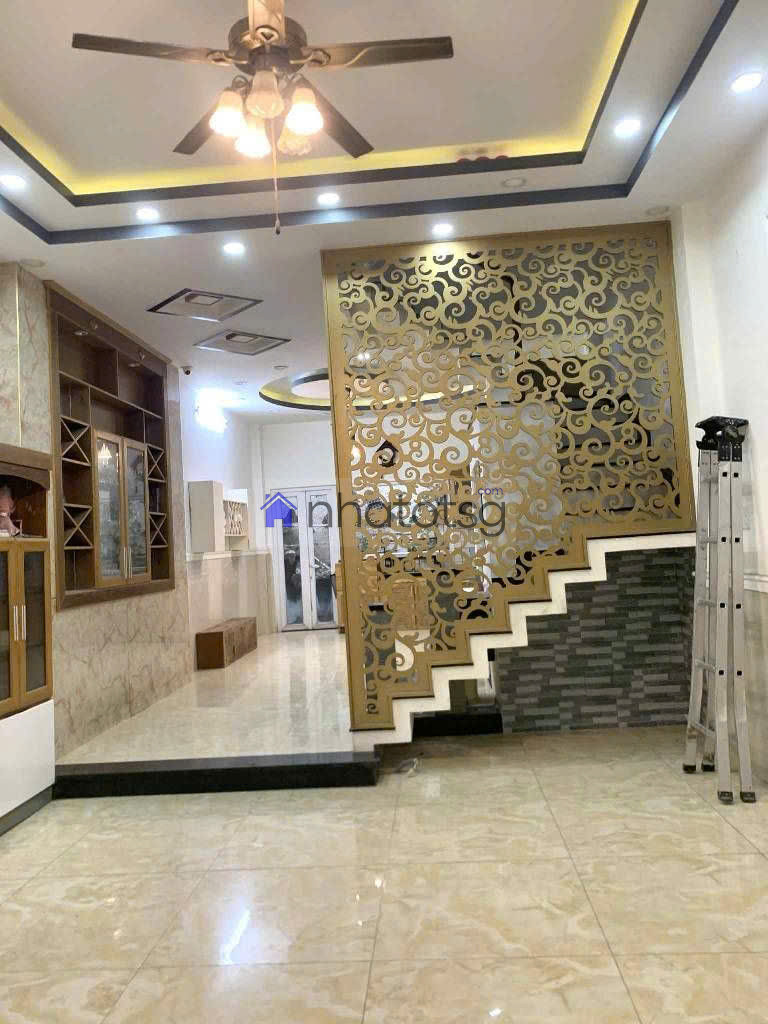 Hẻm Xe Hơi An Ninh - Trung Tâm Gò Vấp - Tặng Nội Thất Gỗ Xịn Xò - Không Lộ Giới.