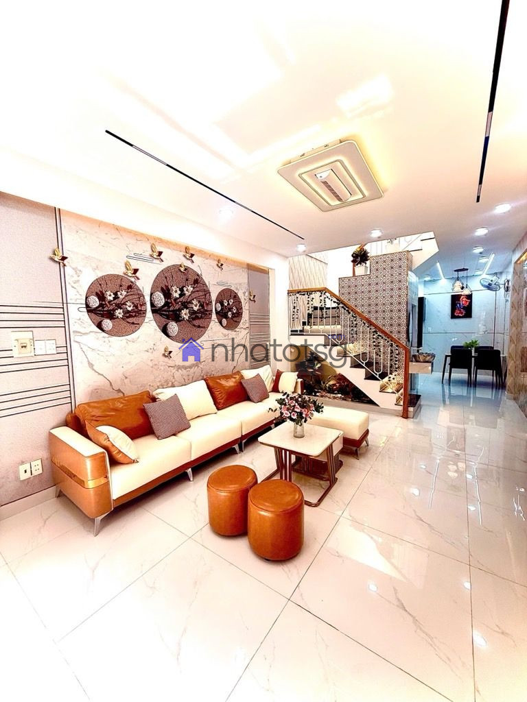 NHÀ ĐẸP - KIÊN CỐ - GIÁ TỐT - NGAY VINCOM - VIEW MÁY BAY ( ĐÃ BÁN)