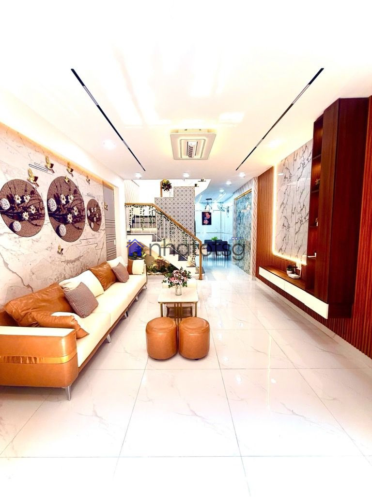 NHÀ ĐẸP - KIÊN CỐ - GIÁ TỐT - NGAY VINCOM - VIEW MÁY BAY ( ĐÃ BÁN)