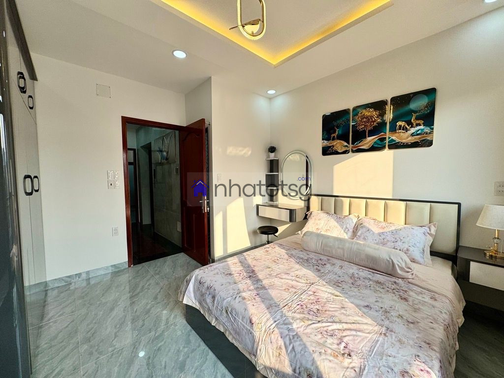 HẺM XE HƠI - 5 TẦNG BTCT + THANG MÁY - MỚI FULL NỘI THẤT - SÁT BÊN BỜ KÈ THAM LƯƠNG