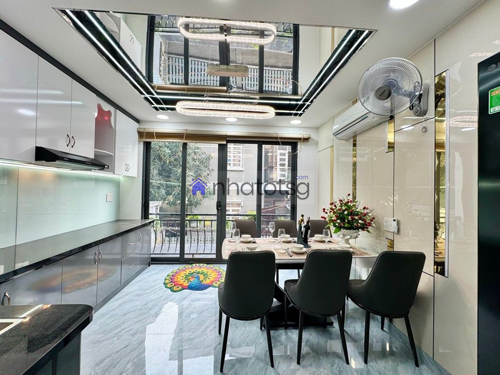 HẺM XE HƠI - 5 TẦNG BTCT + THANG MÁY - MỚI FULL NỘI THẤT - SÁT BÊN BỜ KÈ THAM LƯƠNG