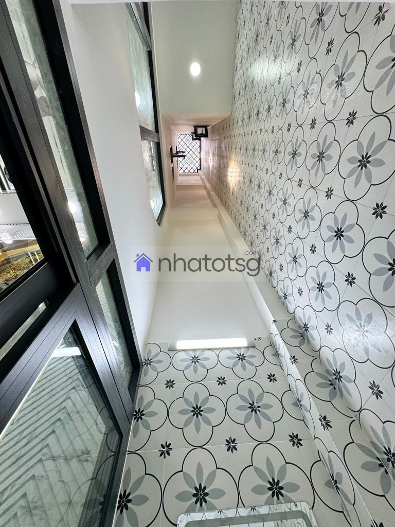 HẺM XE HƠI - 5 TẦNG BTCT + THANG MÁY - MỚI FULL NỘI THẤT - SÁT BÊN BỜ KÈ THAM LƯƠNG