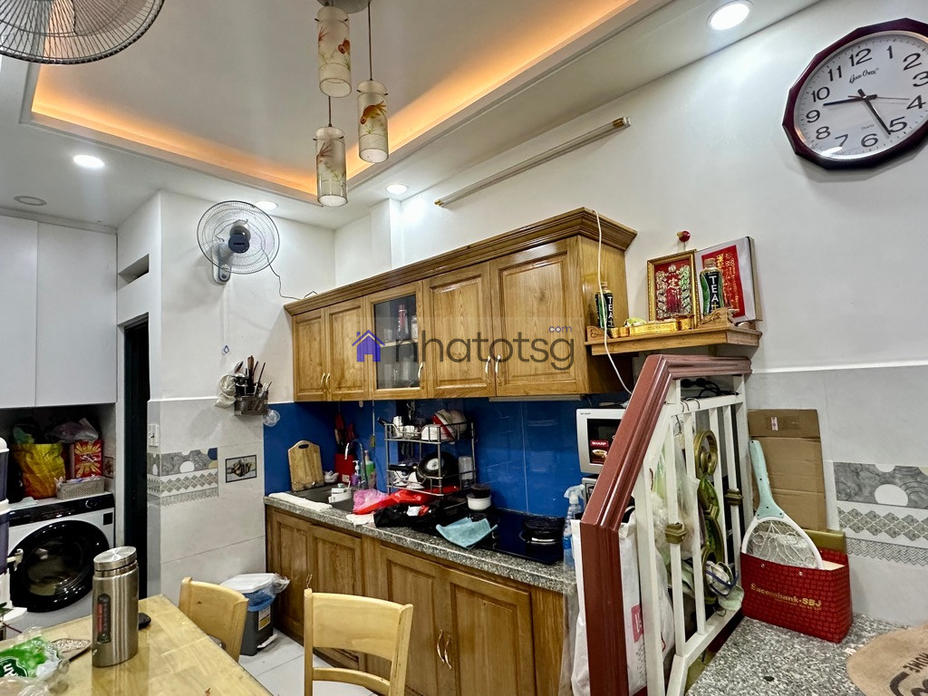 NHỎ ĐẸP - ĐẦY ĐỦ CÔNG NĂNG - HẺM TRƯỚC NHÀ 3M - 2TẦNG