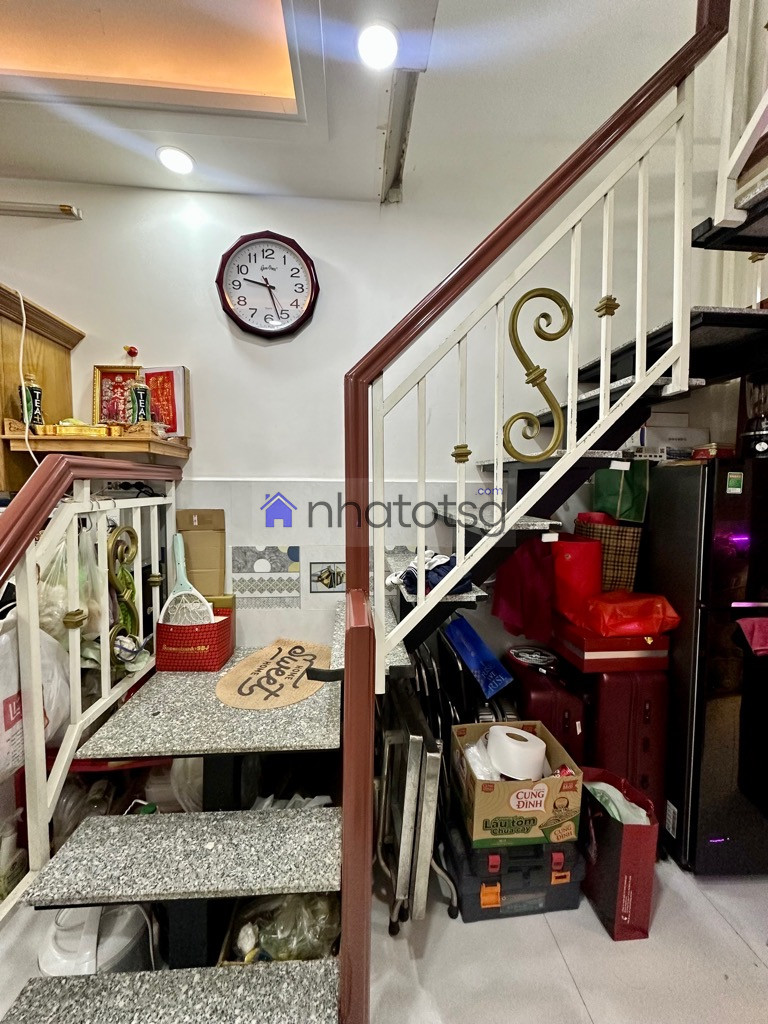 NHỎ ĐẸP - ĐẦY ĐỦ CÔNG NĂNG - HẺM TRƯỚC NHÀ 3M - 2TẦNG