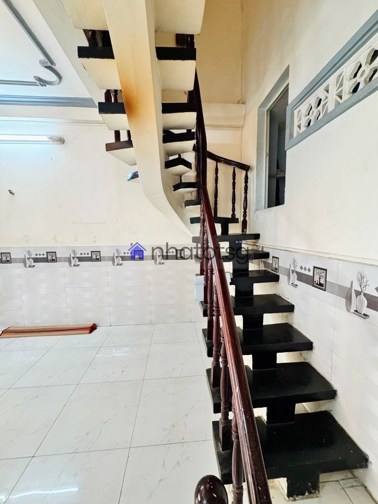 2 TẦNG ĐÚC - HẺM XE HƠI 8M THÔNG - KINH DOANH