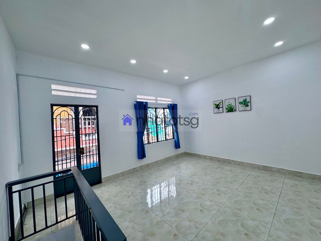 2 TẦNG NGANG RỘNG 4.8M- HẺM 3M - GẦN MẶT TIỀN PHẠM VĂN CHIÊU - KHU DÂN TRÍ.