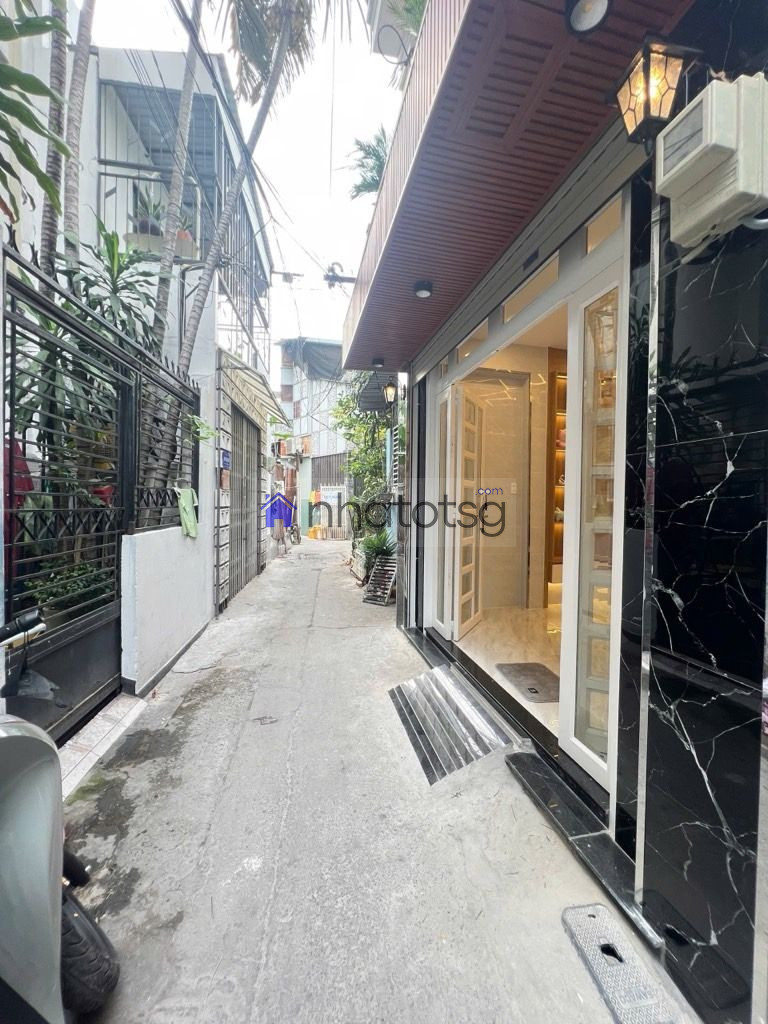 Nhà Mới, Thiết Kế Hiện Đại. Hẻm Sạch Sẽ, An Ninh, Khu Dân Cư Yên Tĩnh.