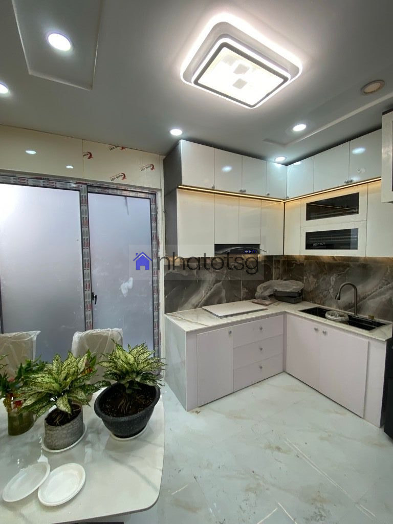 NHÀ 4 LẦU MỚI ĐẸP Ở LIỀN - GẦN SÂN BAY TÂN SƠN NHẤT