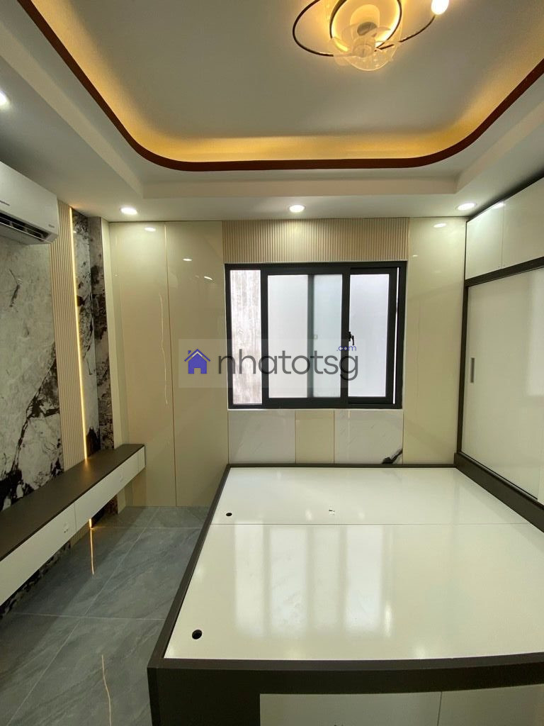 NHÀ 4 LẦU MỚI ĐẸP Ở LIỀN - GẦN SÂN BAY TÂN SƠN NHẤT