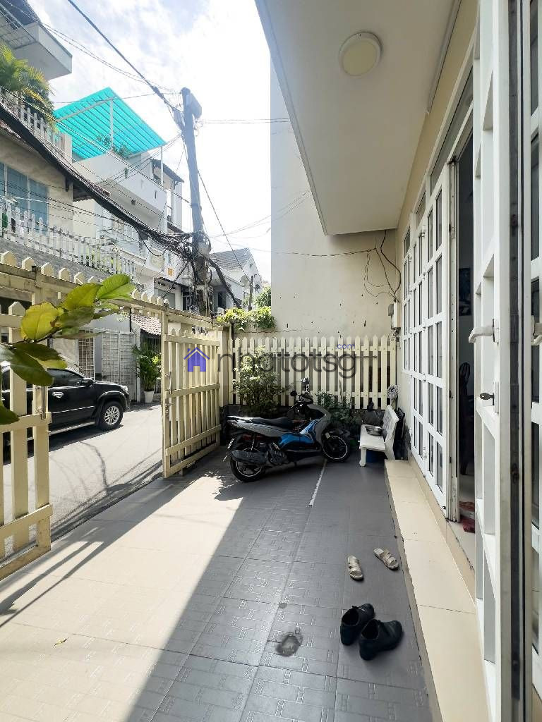 BÁN ĐẤT TẶNG BIỆT THỰ - CÁCH MẶT TIỀN VÀI CĂN – KHU VIP YÊN TĨNH