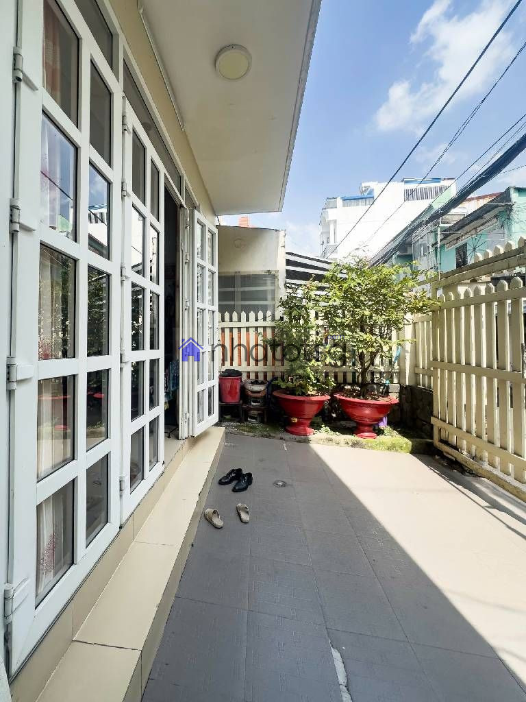 BÁN ĐẤT TẶNG BIỆT THỰ - CÁCH MẶT TIỀN VÀI CĂN – KHU VIP YÊN TĨNH