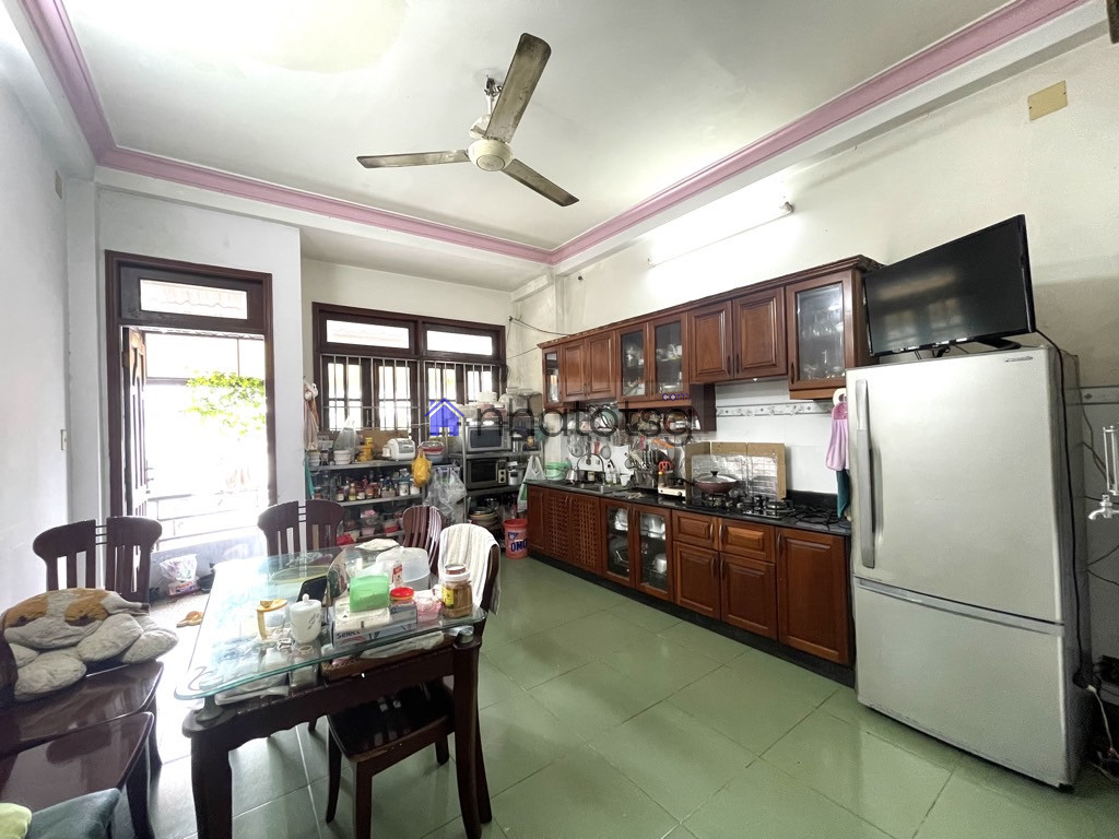 HẺM XE HƠI - 5 TẦNG BTCT - NHÀ CÓ THANG MÁY