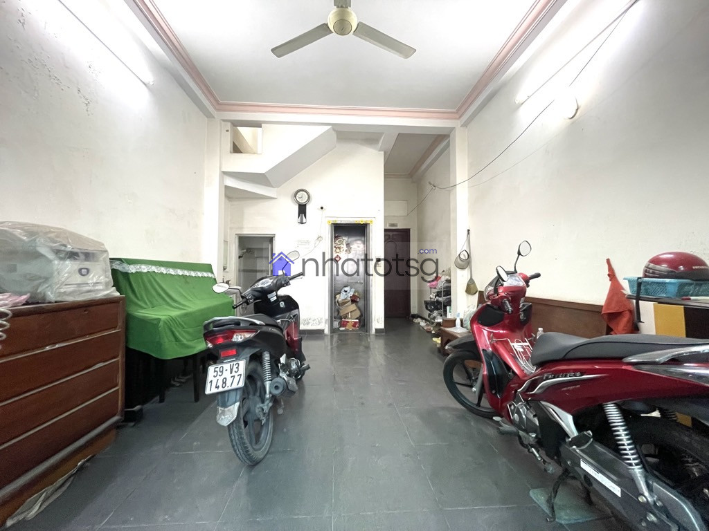 HẺM XE HƠI - 5 TẦNG BTCT - NHÀ CÓ THANG MÁY