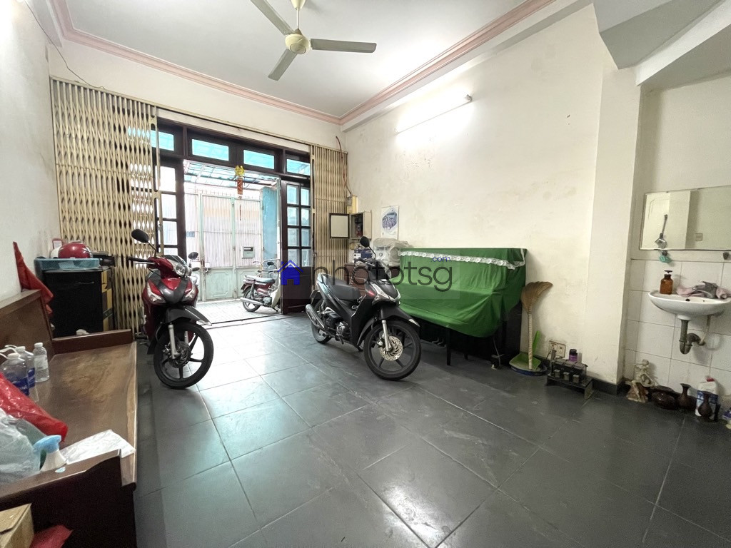 HẺM XE HƠI - 5 TẦNG BTCT - NHÀ CÓ THANG MÁY