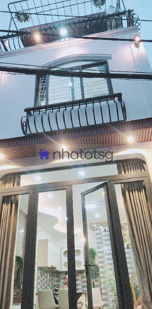 SIÊU PHẨM CỰC ĐẸP. LÔ GỐC HẺM 2MT XE HƠI THÔNG. NỘI THẤT ĐẦY ĐỦ VÀ CAO CẤP.