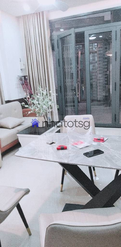 SIÊU PHẨM CỰC ĐẸP. LÔ GỐC HẺM 2MT XE HƠI THÔNG. NỘI THẤT ĐẦY ĐỦ VÀ CAO CẤP.