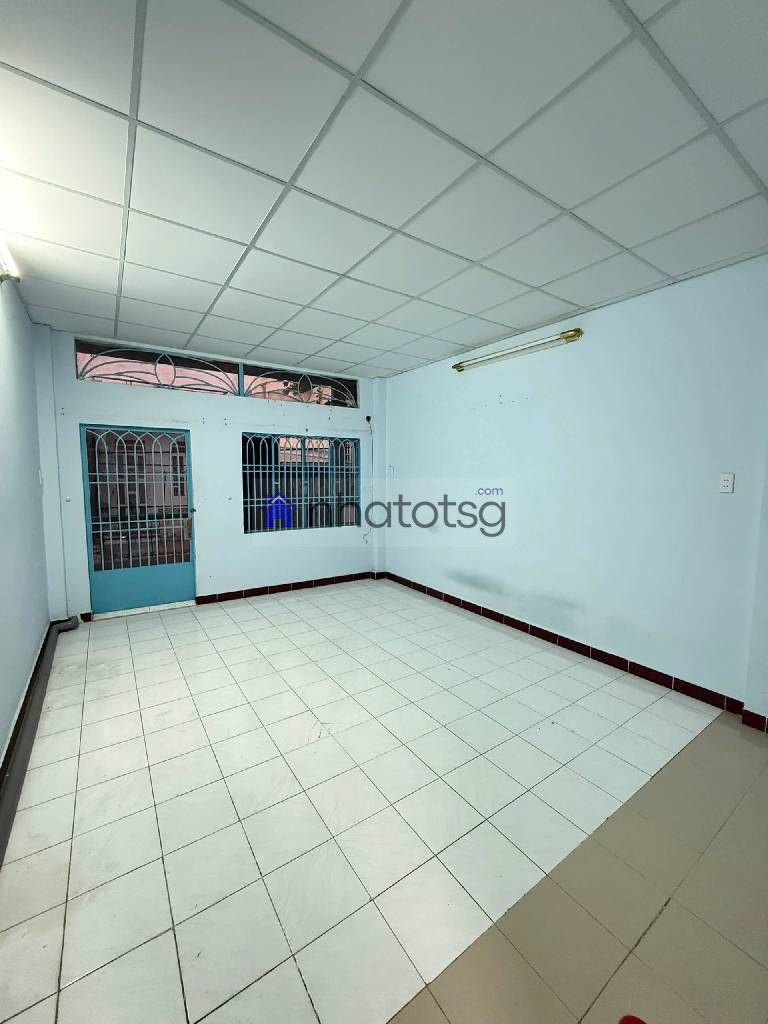 HXH THÔNG, VỊ TRÍ CỰC ĐẸP. GẦN EMART2, GẦN CHỢ TÂN SƠN.