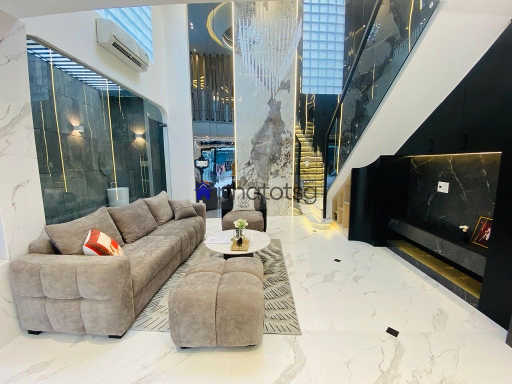 SIÊU PHẨM NHÀ MỚI ĐẸP FULL NỘI THẤT, XE HƠI NGỦ TRONG NHÀ, NỞ HẬU TÀI LỘC, KHU VIP NHÀ CAO TẦNG.