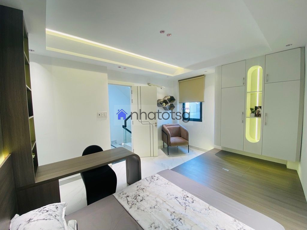 SIÊU PHẨM NHÀ MỚI ĐẸP FULL NỘI THẤT, XE HƠI NGỦ TRONG NHÀ, NỞ HẬU TÀI LỘC, KHU VIP NHÀ CAO TẦNG.