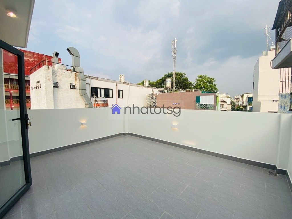 SIÊU PHẨM NHÀ MỚI ĐẸP FULL NỘI THẤT, XE HƠI NGỦ TRONG NHÀ, NỞ HẬU TÀI LỘC, KHU VIP NHÀ CAO TẦNG.