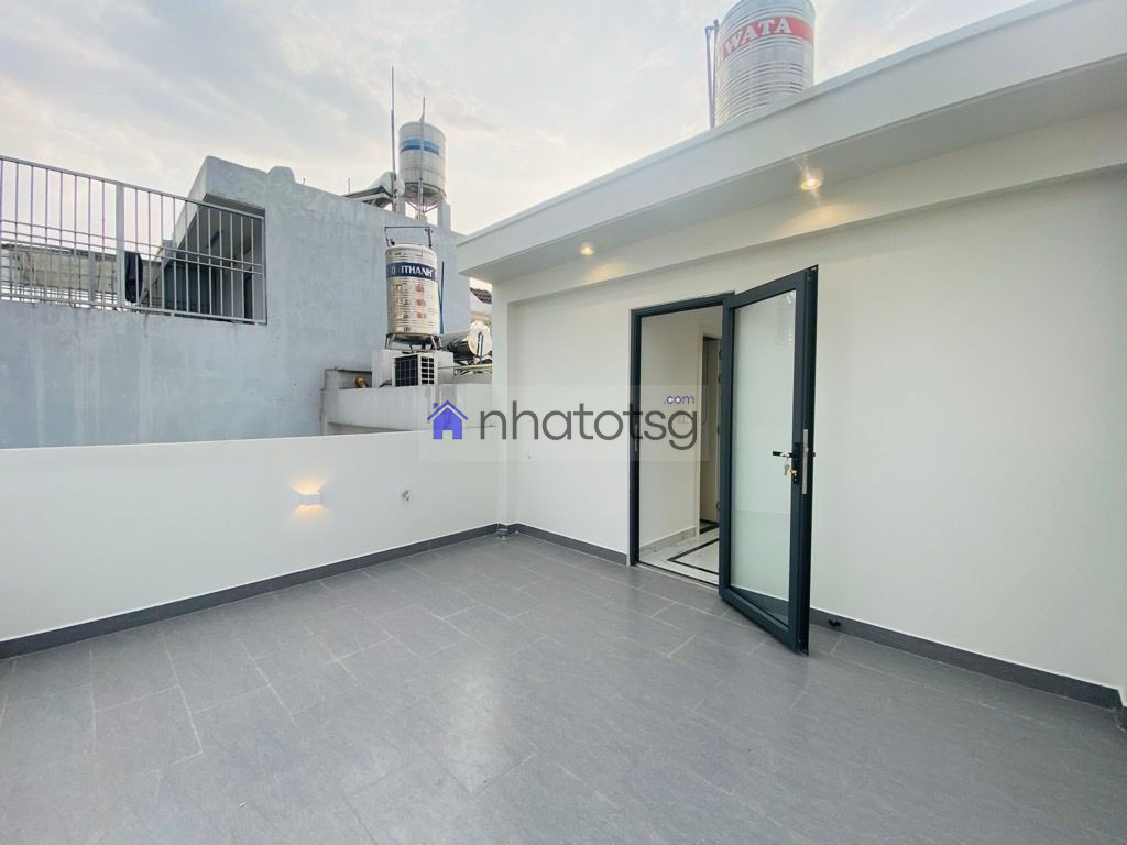 SIÊU PHẨM NHÀ MỚI ĐẸP FULL NỘI THẤT, XE HƠI NGỦ TRONG NHÀ, NỞ HẬU TÀI LỘC, KHU VIP NHÀ CAO TẦNG.