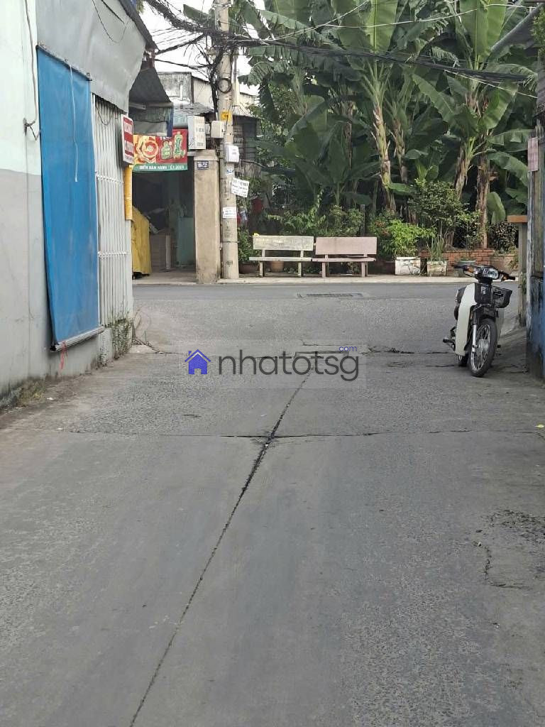 VỊ TRÍ ĐẸP GẦN TRƯỜNG HỌC GẦN CHỢ, ĐƯỜNG NHỰA 8M THÔNG.