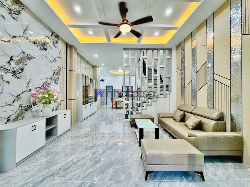 NHÀ ĐẸP XÂY MỚI CẠNH NGÃ TƯ THỐNG NHẤT - QUANG TRUNG