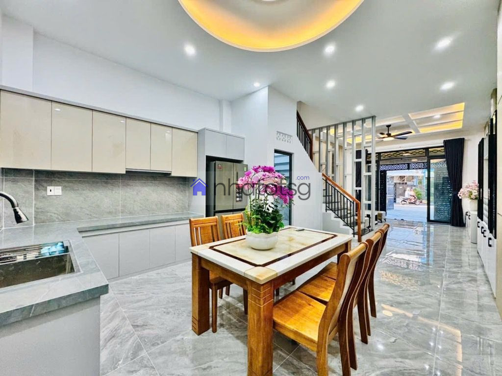 NHÀ ĐẸP XÂY MỚI CẠNH NGÃ TƯ THỐNG NHẤT - QUANG TRUNG