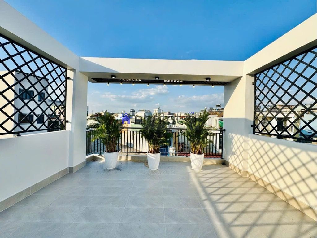 NHÀ ĐẸP XÂY MỚI CẠNH NGÃ TƯ THỐNG NHẤT - QUANG TRUNG