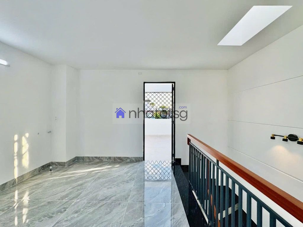 NHÀ ĐẸP XÂY MỚI CẠNH NGÃ TƯ THỐNG NHẤT - QUANG TRUNG