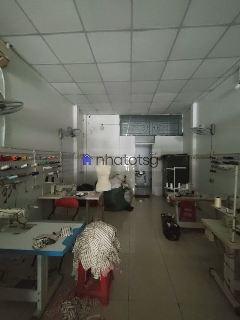 HXT THÔNG. CÁCH MT 100M. NHÀ ĐANG CHO THUÊ 7 TRIỆU/ THÁNG.