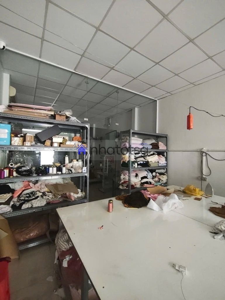 HXT THÔNG. CÁCH MT 100M. NHÀ ĐANG CHO THUÊ 7 TRIỆU/ THÁNG.