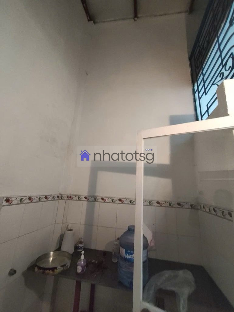 HXT THÔNG. CÁCH MT 100M. NHÀ ĐANG CHO THUÊ 7 TRIỆU/ THÁNG.