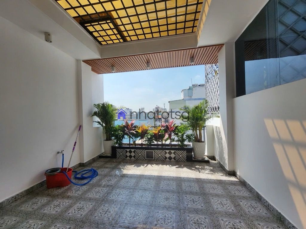 HẺM XE TẢI - SÁT MẶT TIỀN -  NHÀ MỚI ĐẸP - SỔ VUÔNG VỨC ( ĐÃ BÁN)