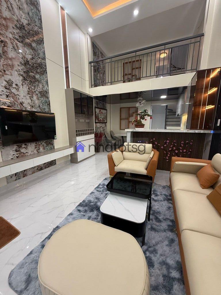 NHÀ 3 TẦNG, NỘI THẤT CAO CẤP, THIẾT KẾ HIỆN ĐẠI, SANG TRỌNG, KHÔNG GIAN THOÁNG MÁT.