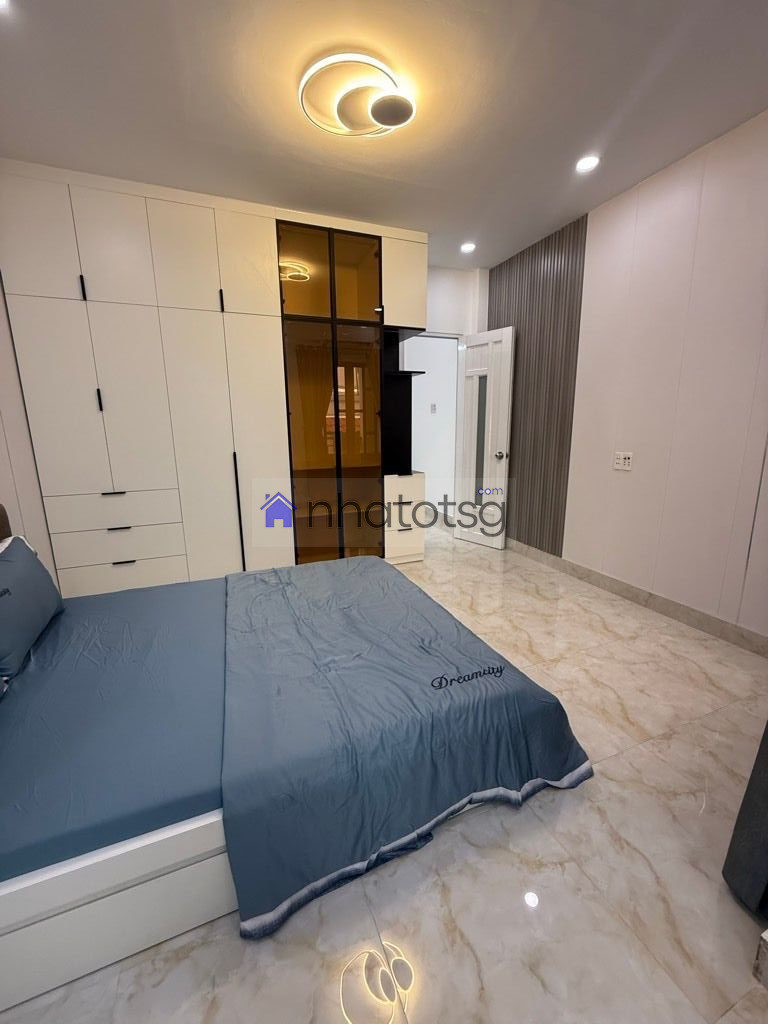 NHÀ 3 TẦNG, NỘI THẤT CAO CẤP, THIẾT KẾ HIỆN ĐẠI, SANG TRỌNG, KHÔNG GIAN THOÁNG MÁT.